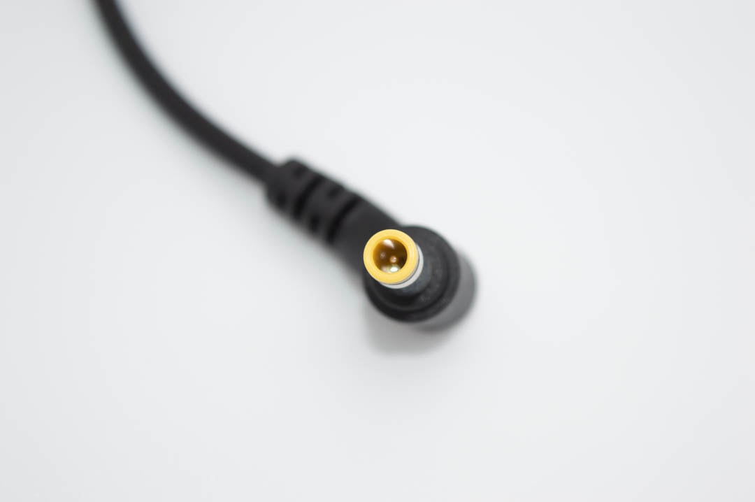 DC кабел со конектор за полнење 5,5 x 3,0 mm