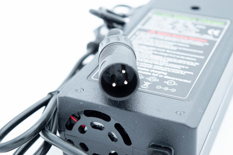 POWER ADAPTER FOR ELECTRIC SCOOTER / ADAPTER ELEKTRICEN TROTINET XLR 48V 2A / (54.6V 2A)